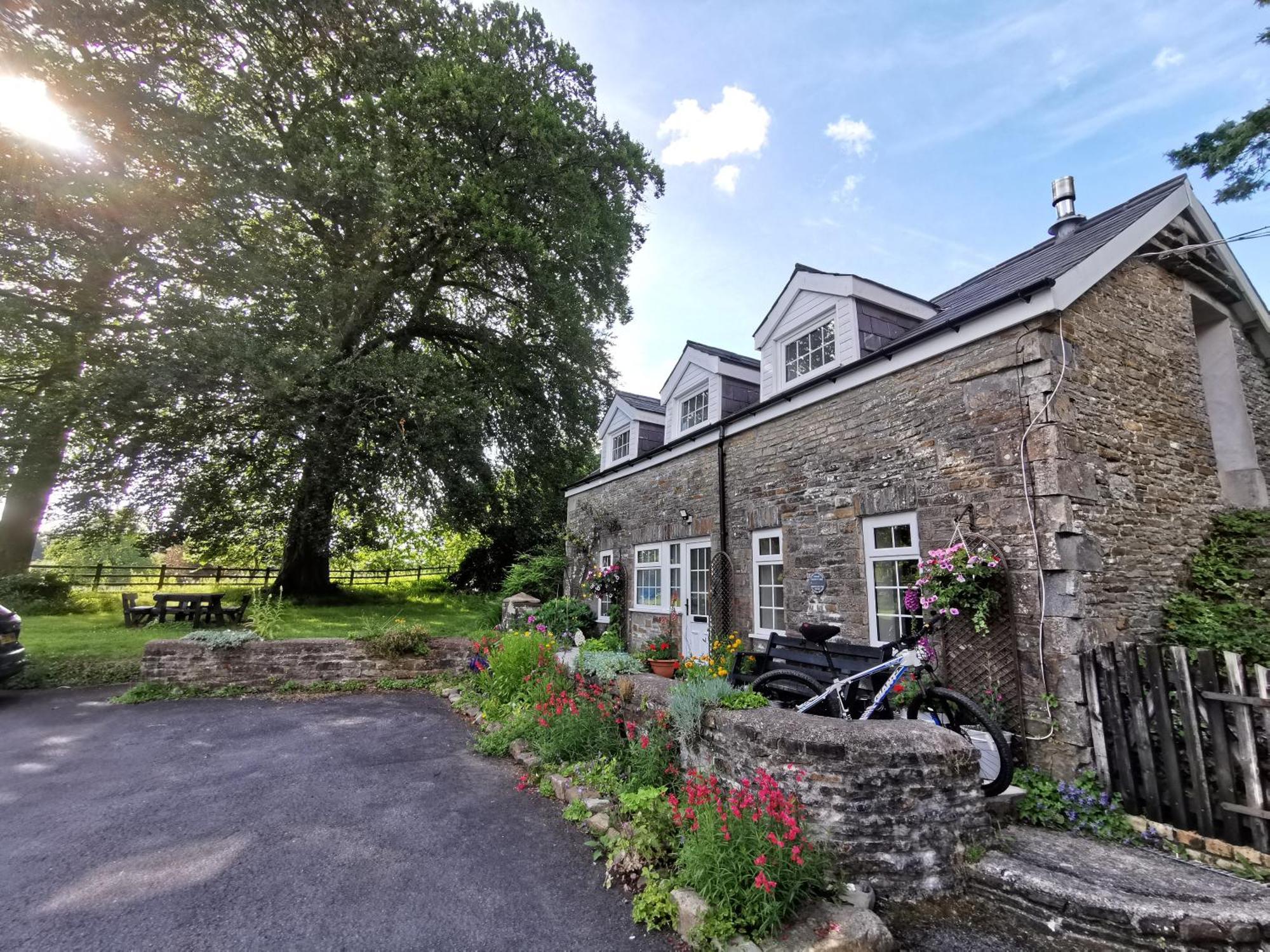 Swansea Valley Holiday Cottages Cilybebyll Zewnętrze zdjęcie