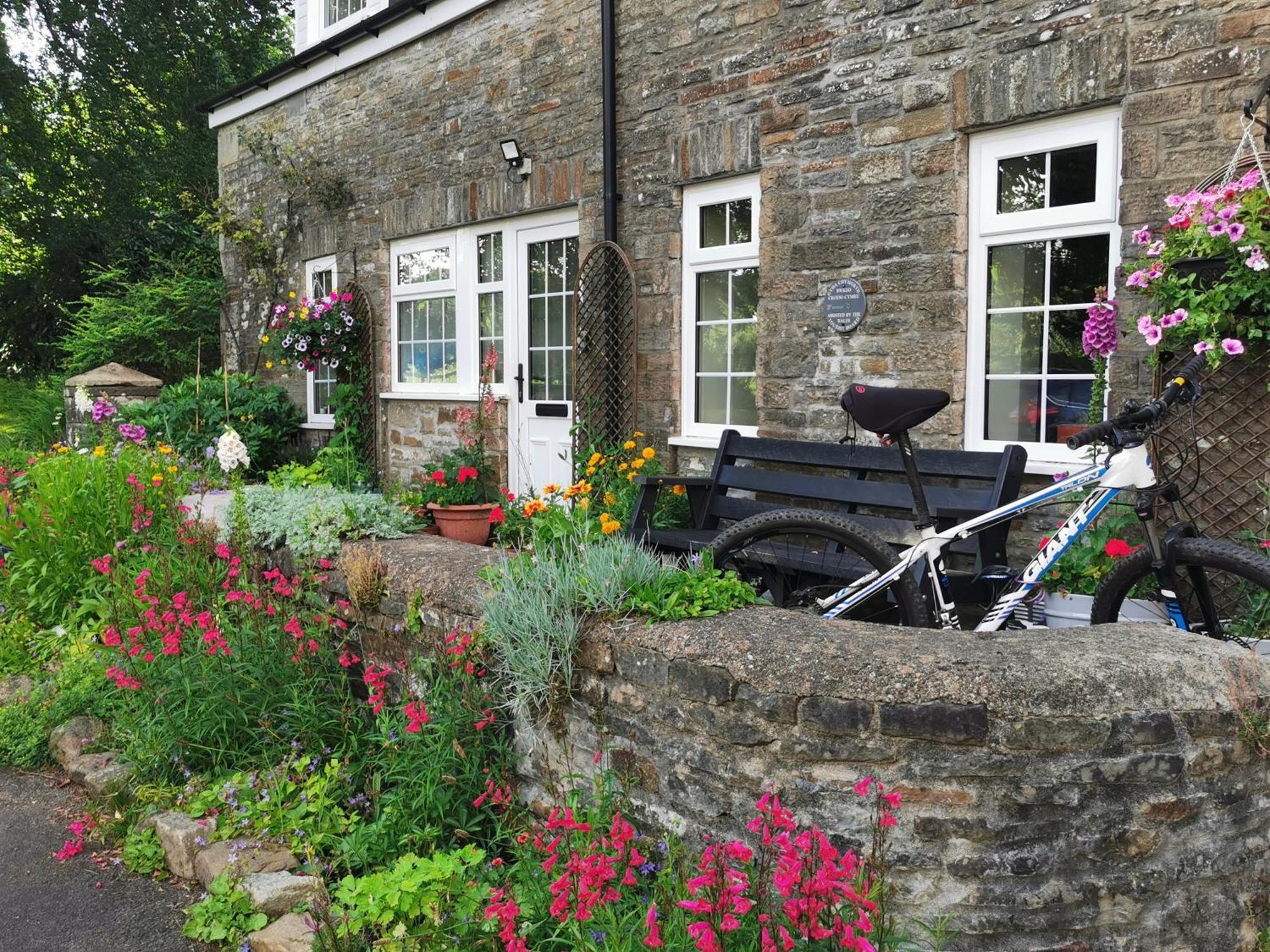 Swansea Valley Holiday Cottages Cilybebyll Zewnętrze zdjęcie